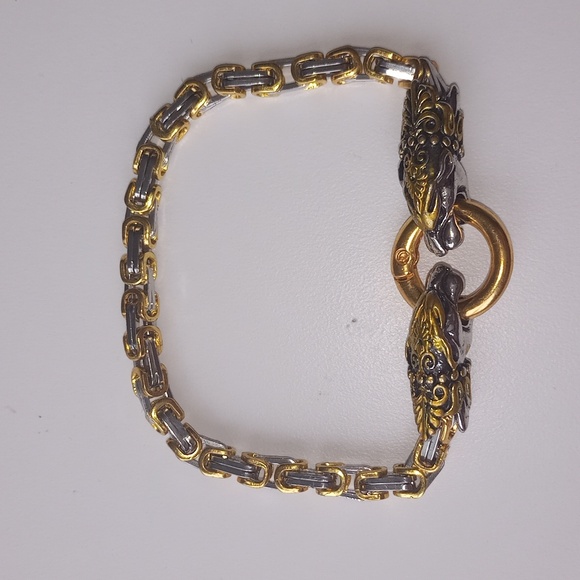 Men's Viking Wolf Head Necklace & Bracelet, includes Nordic Hammerhead Pendant - Picture 4 of 8